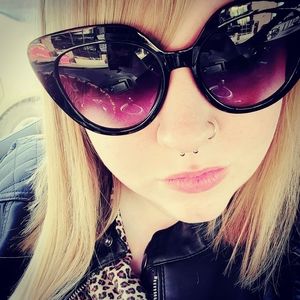 Meet your Posher, Courtney